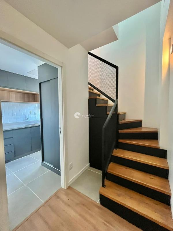 Duplex à venda no Centro: 