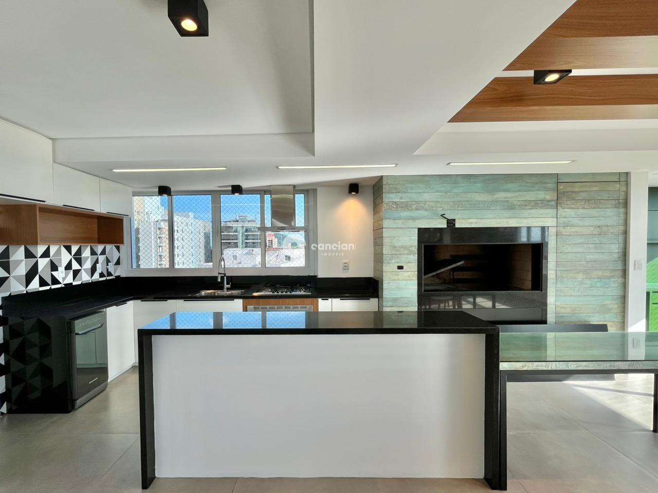 Duplex à venda no Centro: 