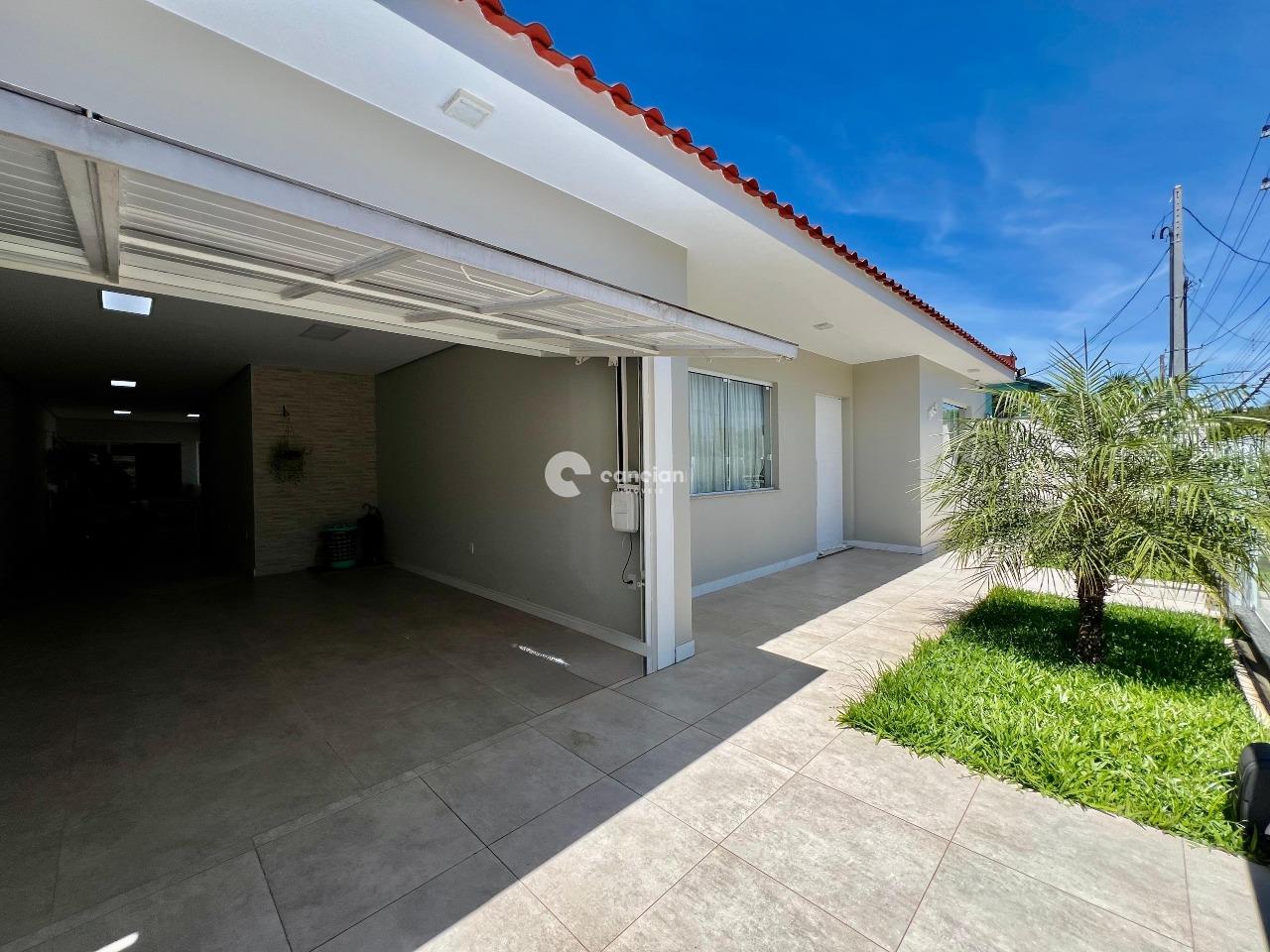 Casa à venda no Camobi: 