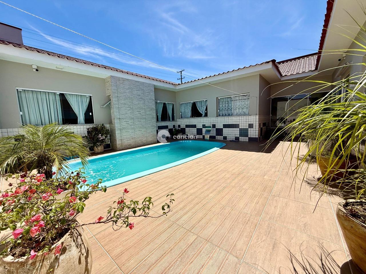 Casa à venda no Camobi: 