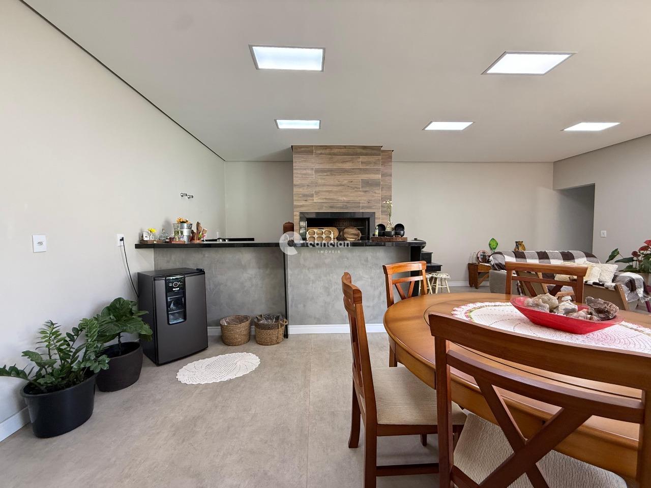 Casa à venda no Camobi: 