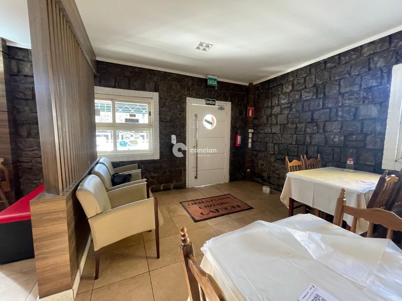 Casa Comercial para aluguel no Camobi: 