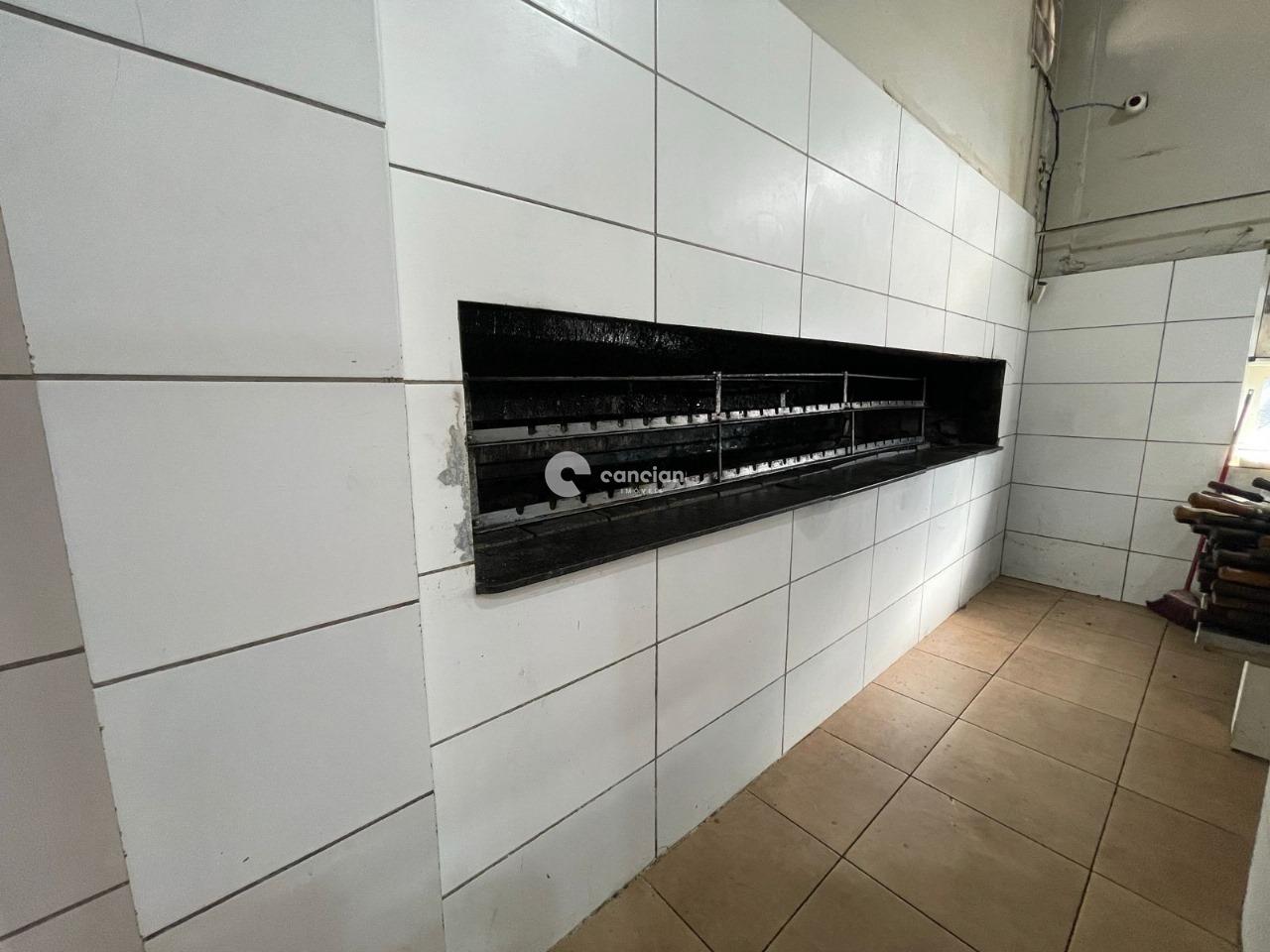 Casa Comercial para aluguel no Camobi: 