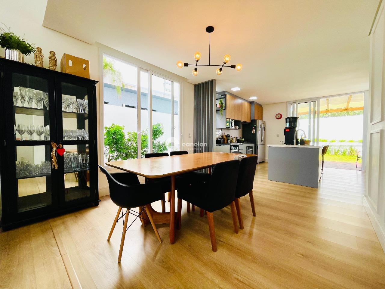 Casa à venda no Tomazetti: 