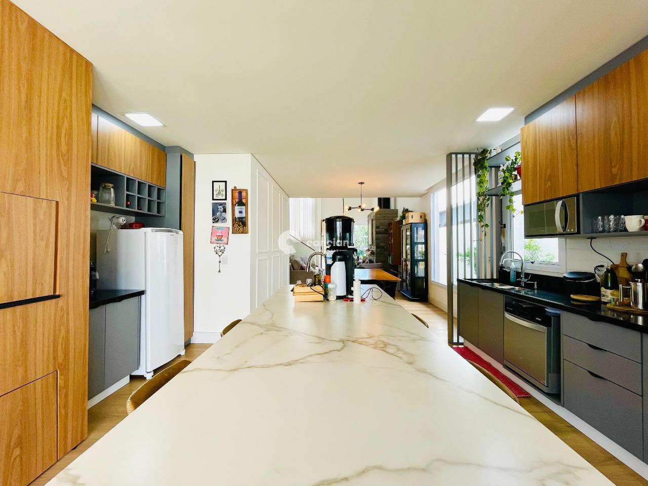 Casa à venda no Tomazetti: 