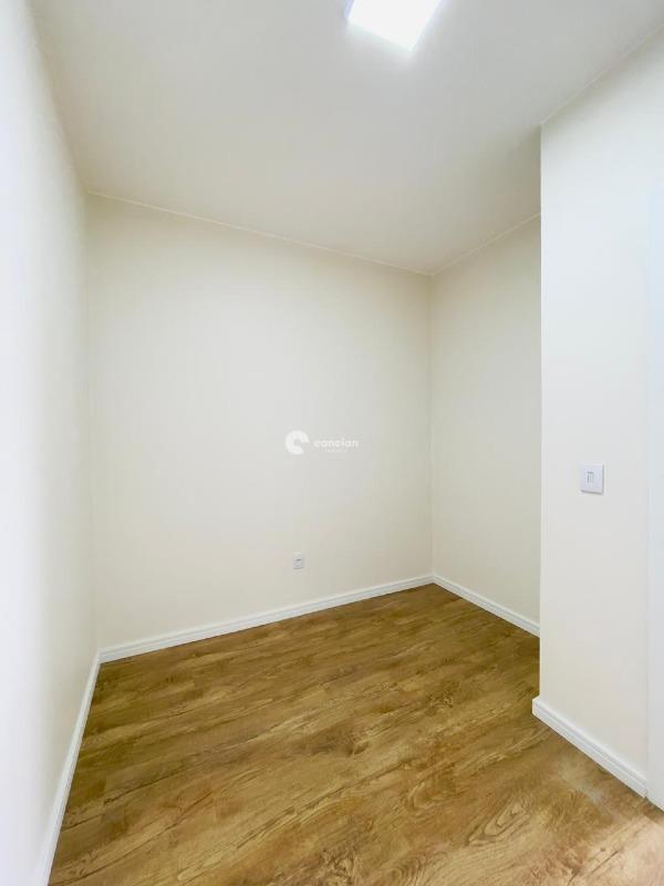 Casa de Condomínio para aluguel no Tomazetti: 