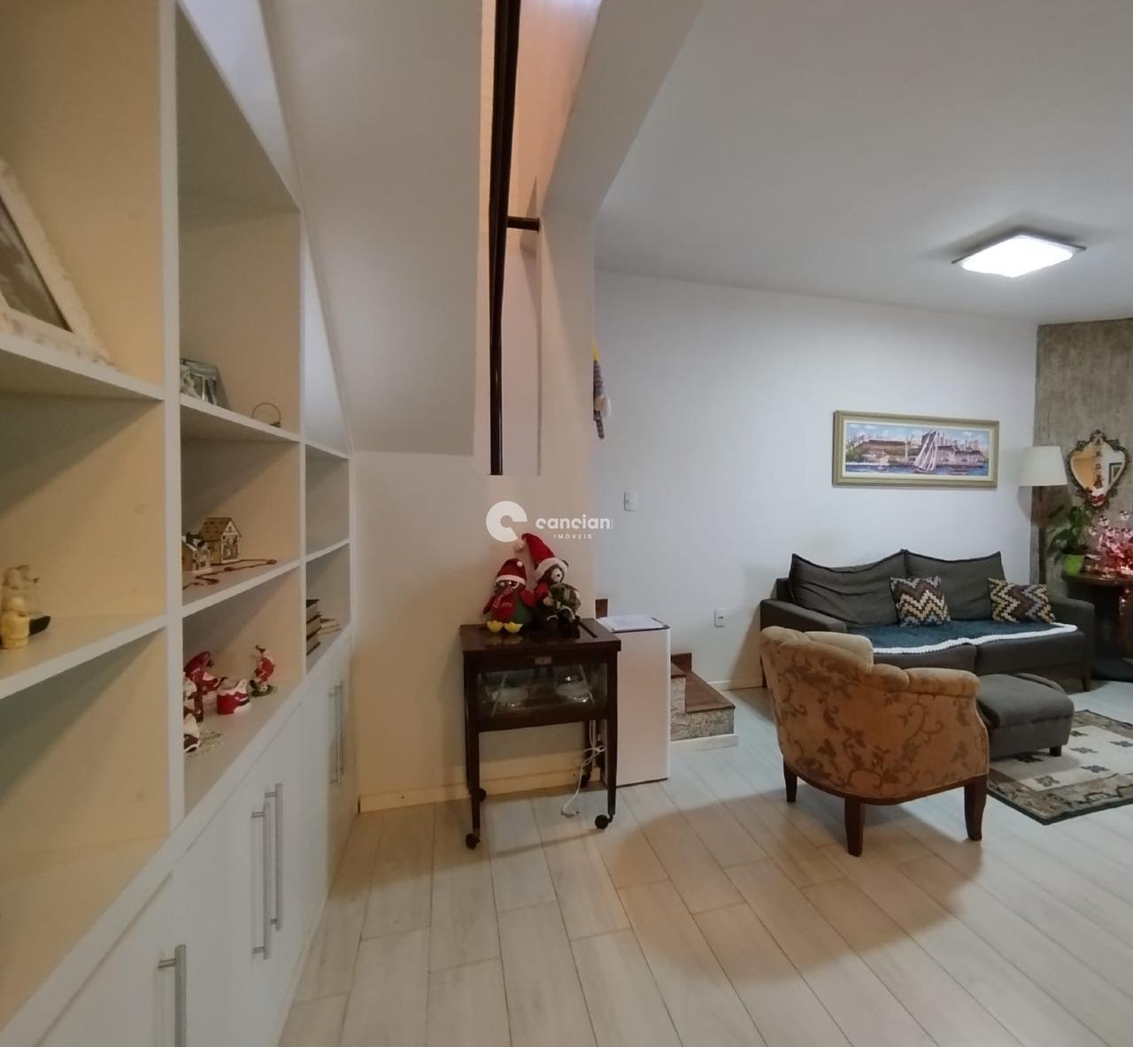 Casa de Condomínio à venda no Camobi: 