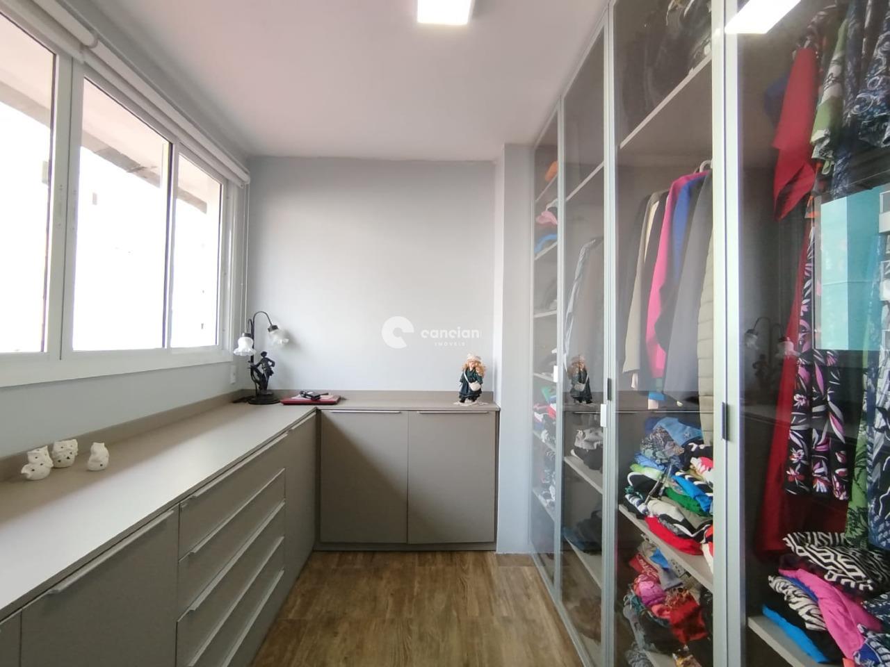 Casa de Condomínio à venda no Camobi: 