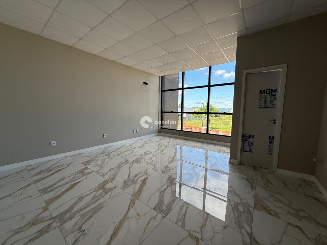 Sala Comercial à venda no Camobi: 