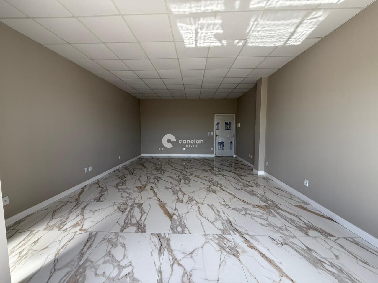 Sala Comercial à venda no Camobi: 