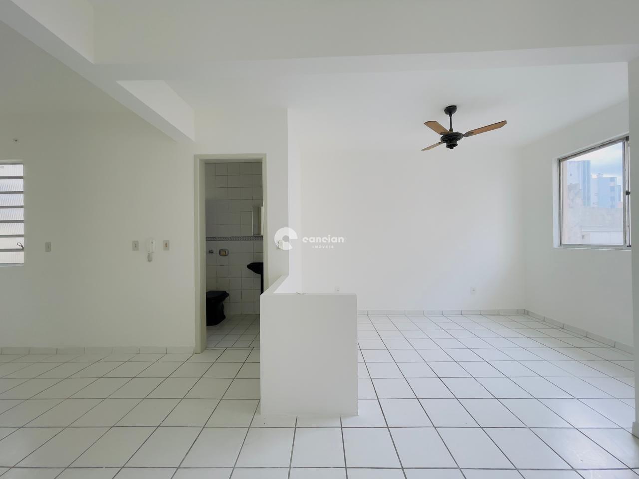 Kitnet para aluguel no Centro: 