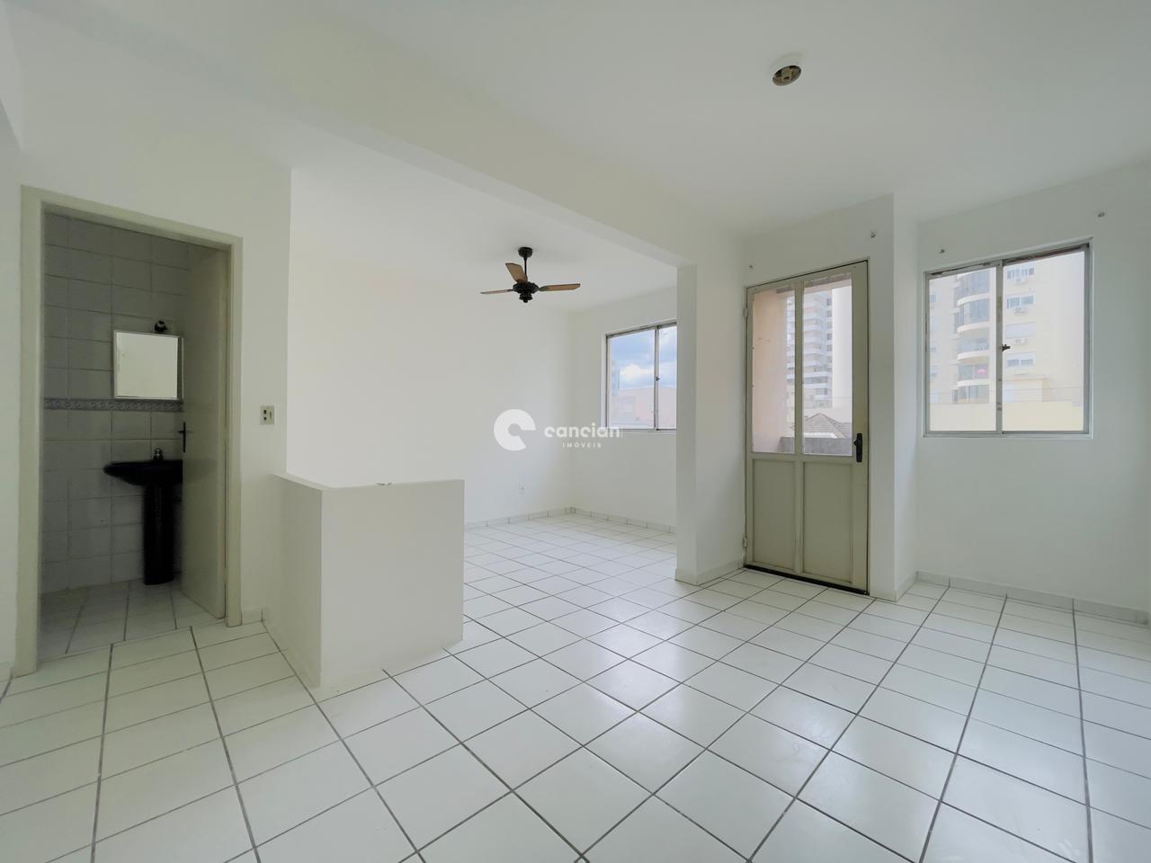 Kitnet para aluguel no Centro: 