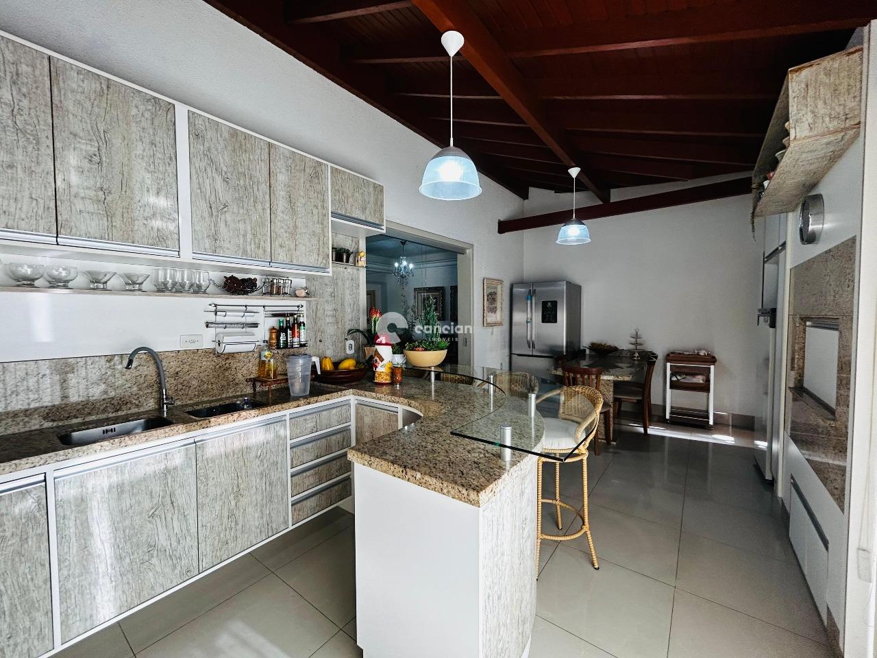 Casa à venda no Camobi: 