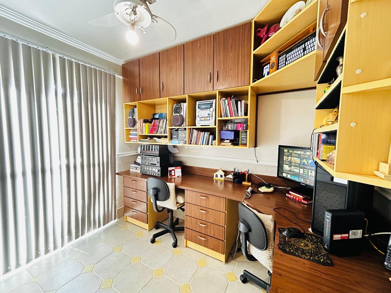 Casa à venda no Camobi: 