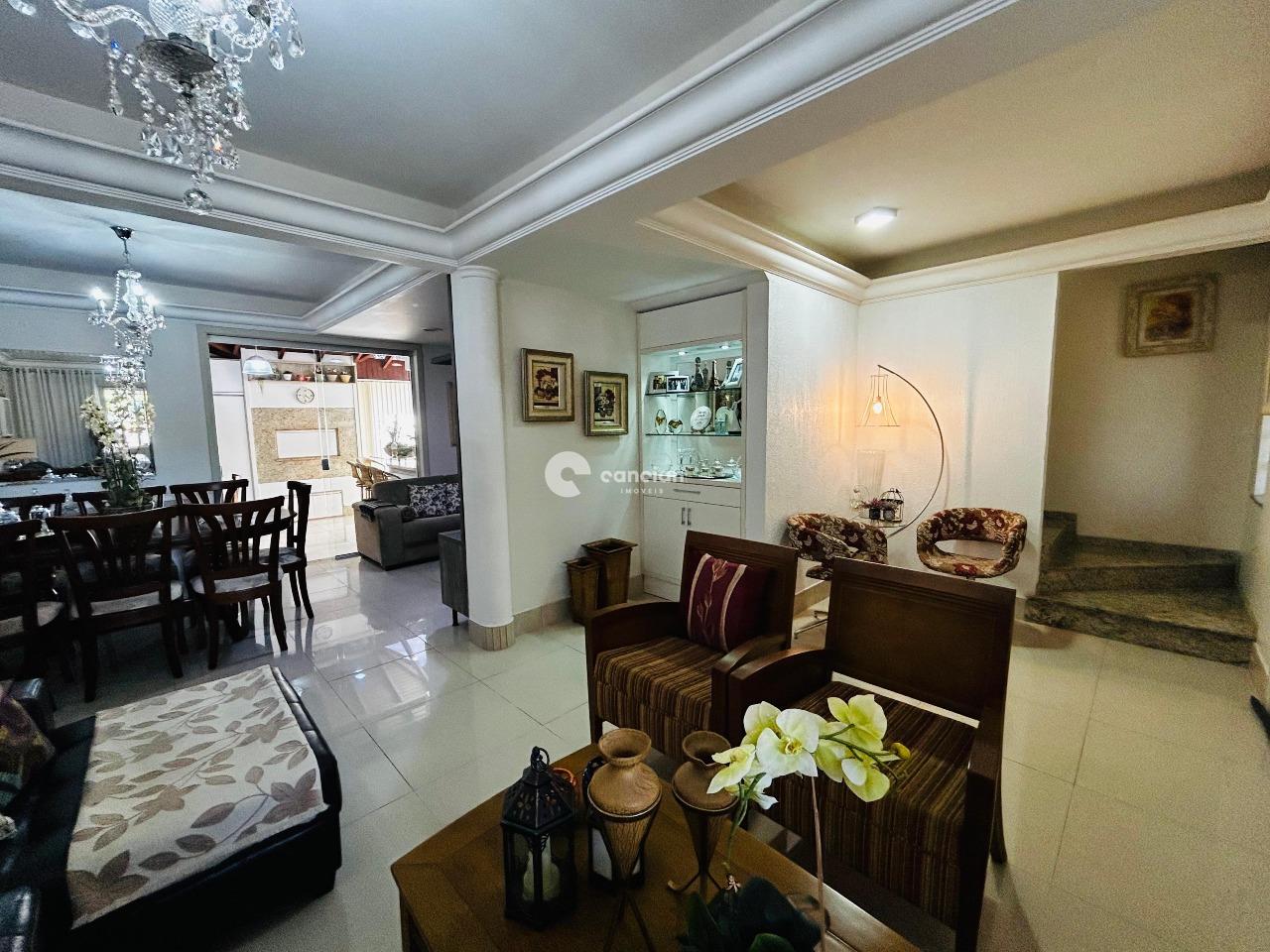 Casa à venda no Camobi: 