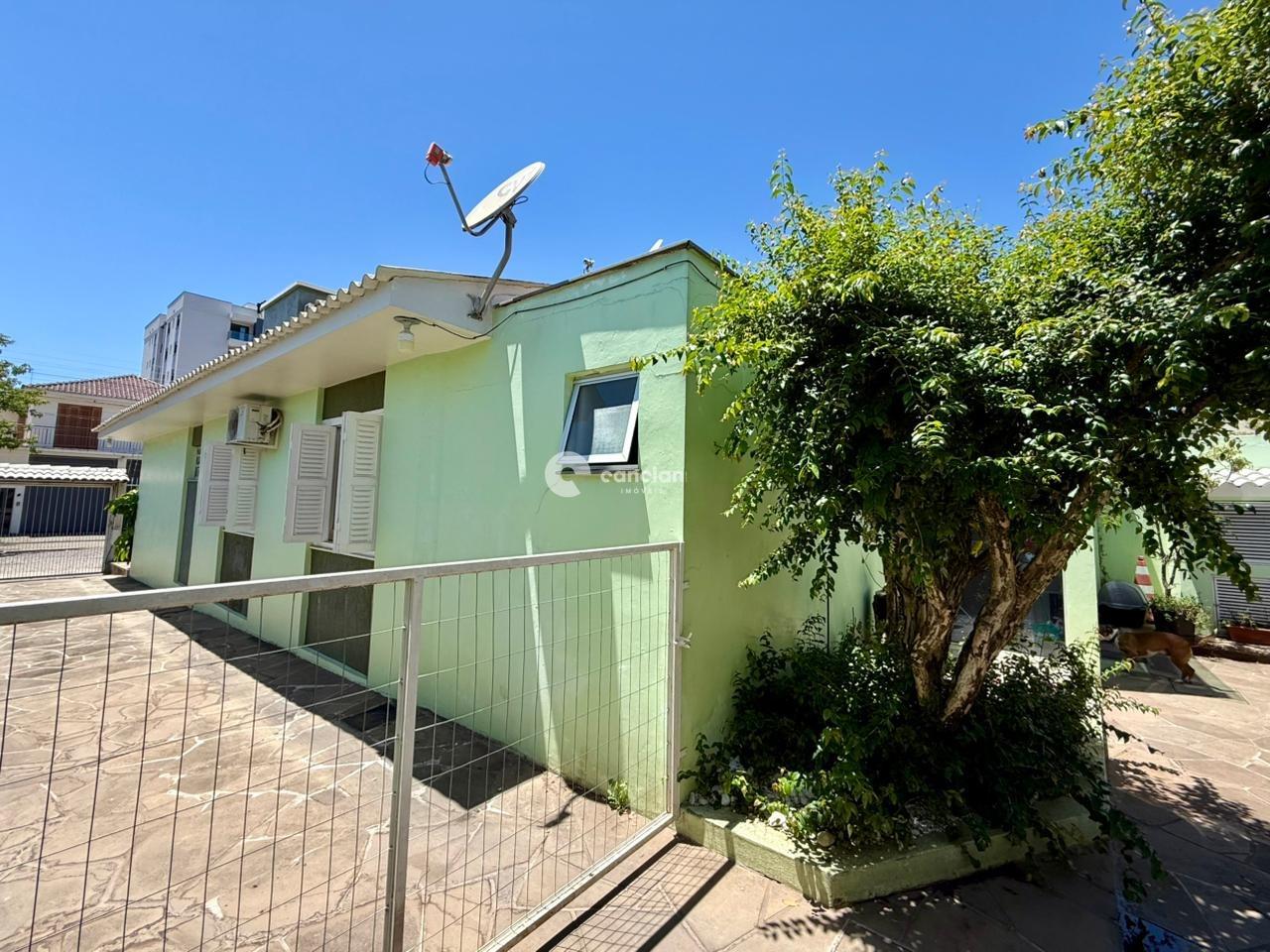 Casa à venda no Camobi: 