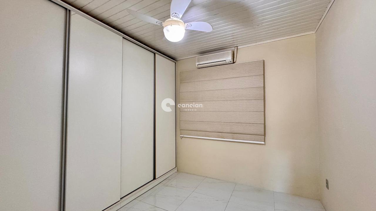 Casa à venda no Tomazetti: DORM 01 COM ROPEIRO