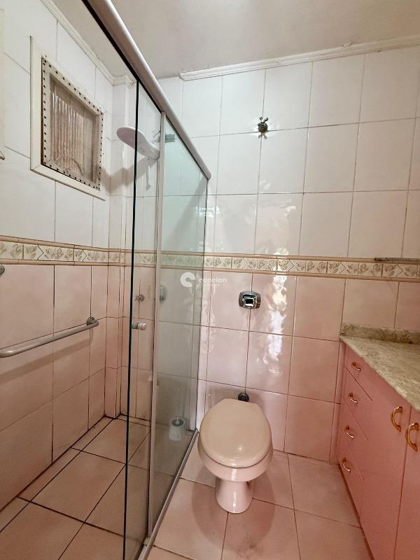 Casa de Condomínio à venda no Centro: 