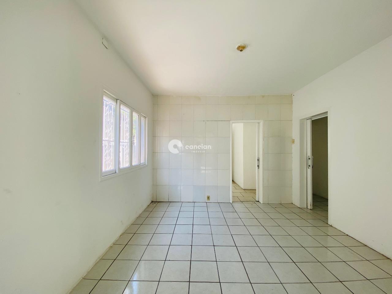 Casa à venda no Centro: 