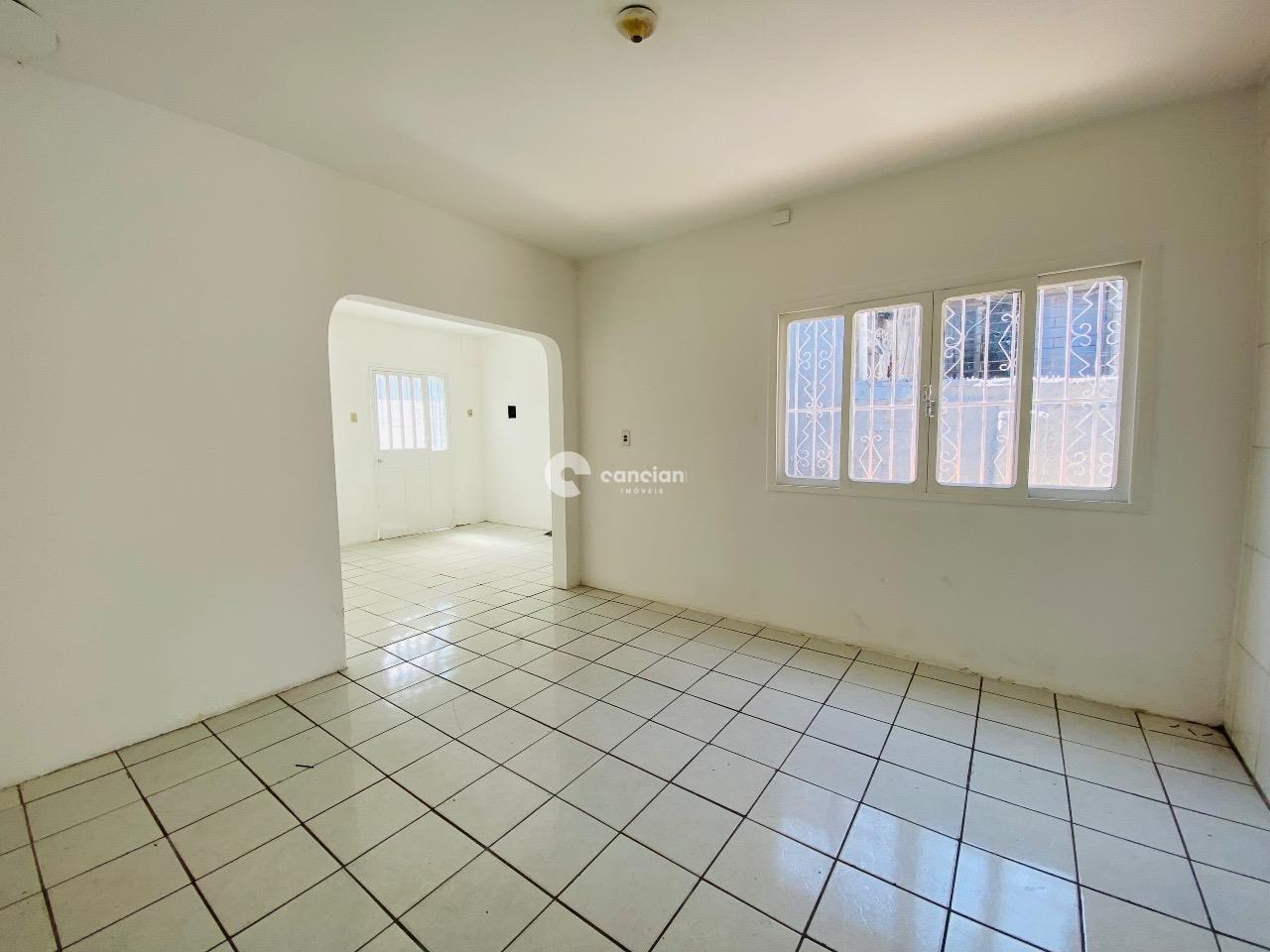 Casa à venda no Centro: 