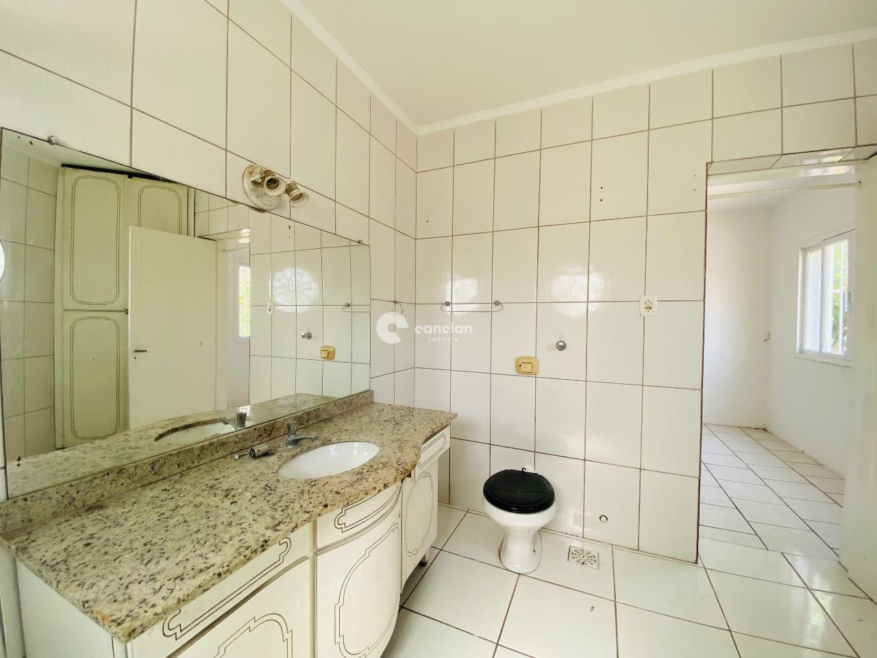 Casa à venda no Centro: 