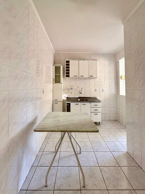 Apartamento para aluguel no Centro: 