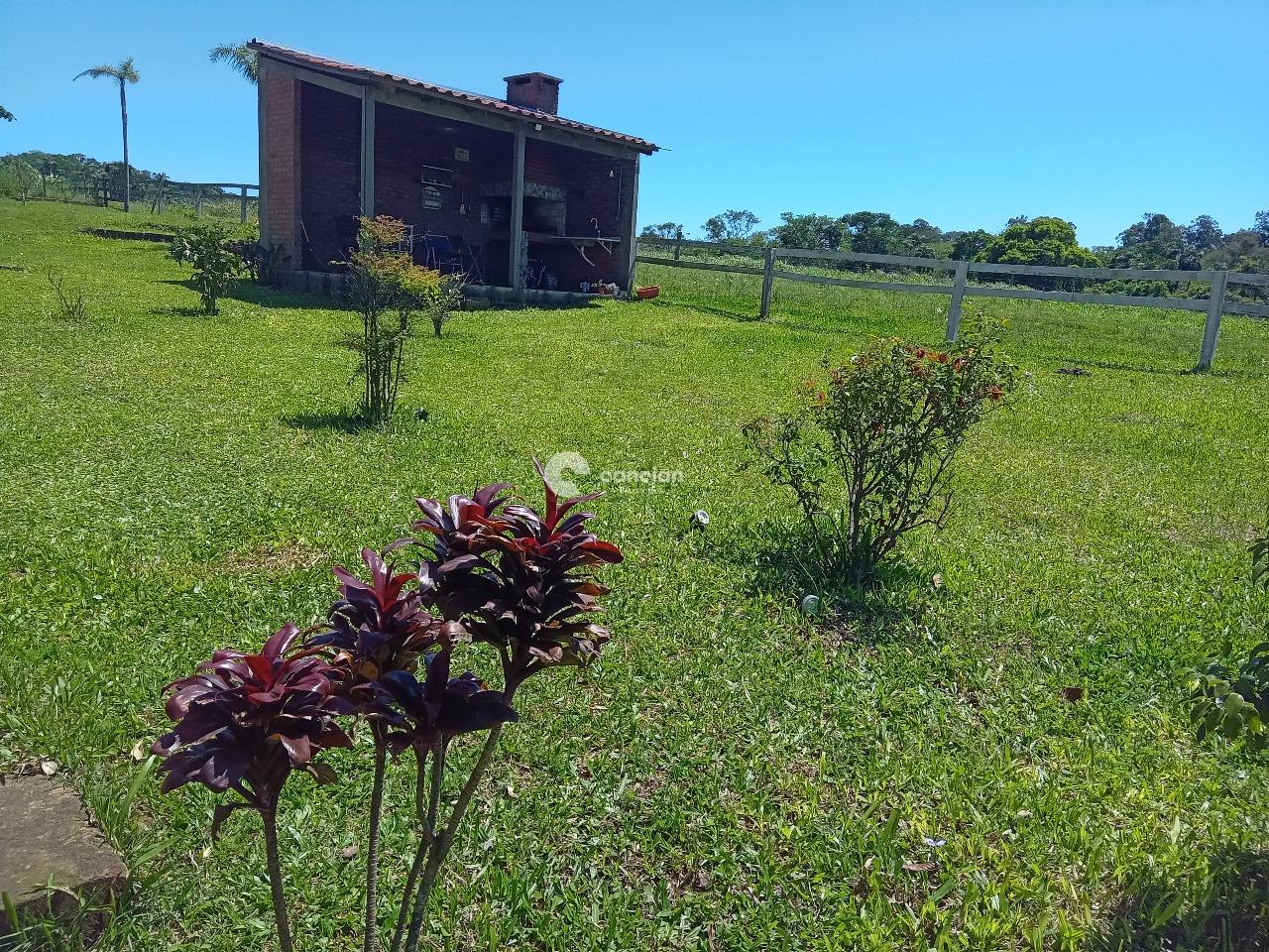 Chácara à venda no Zona Rural: 