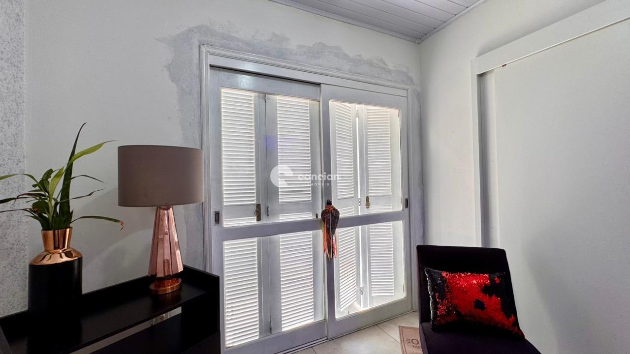 Casa à venda no Juscelino Kubitschek: 