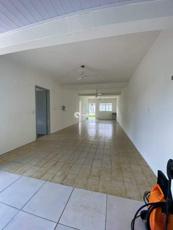 Casa à venda no Juscelino Kubitschek: 