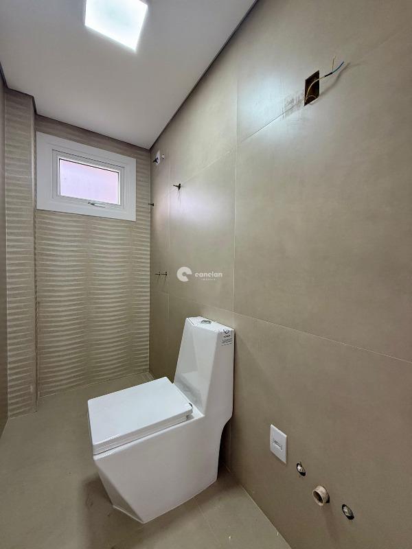 Casa de Condomínio para aluguel no Tomazetti: 