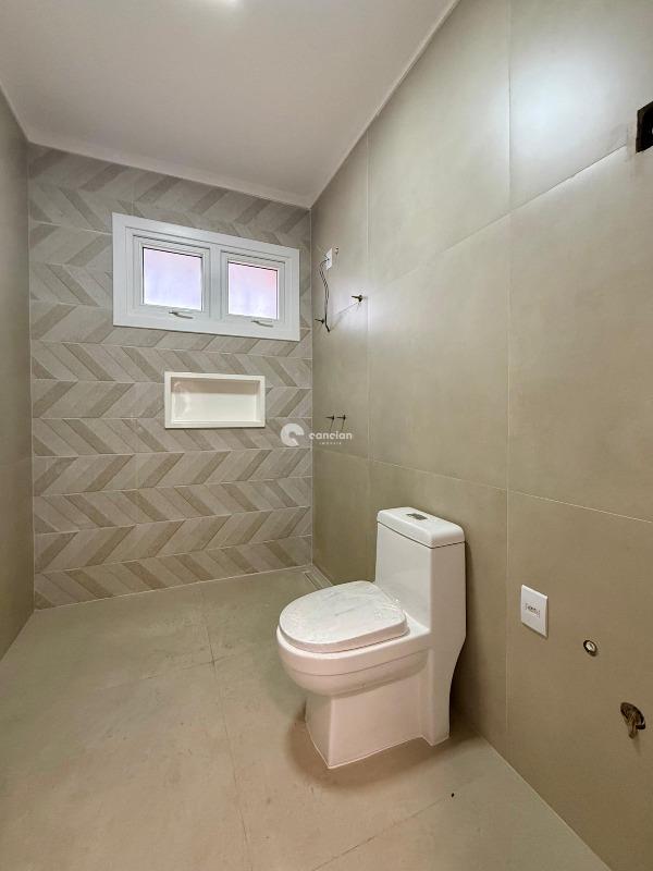 Casa de Condomínio para aluguel no Tomazetti: 