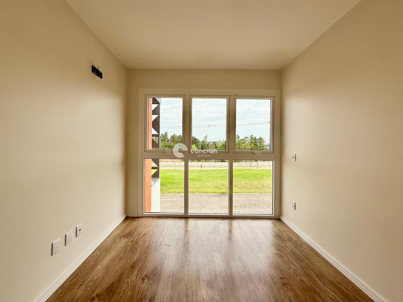 Casa de Condomínio para aluguel no Tomazetti: 