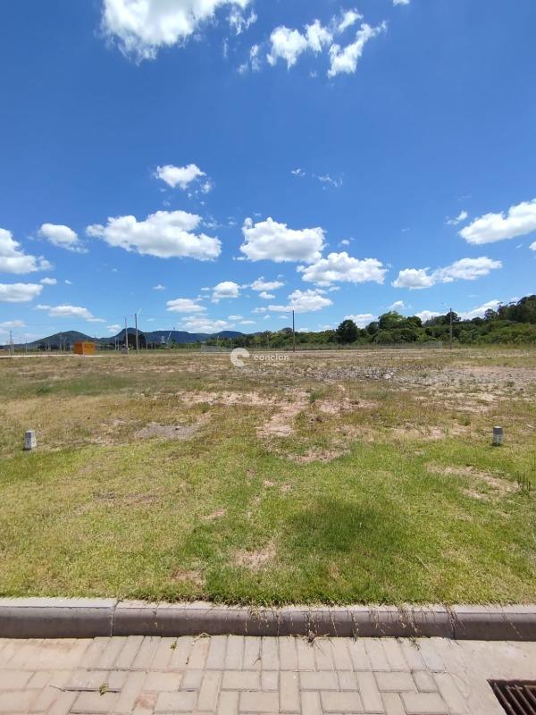 Terreno à venda no Camobi: 