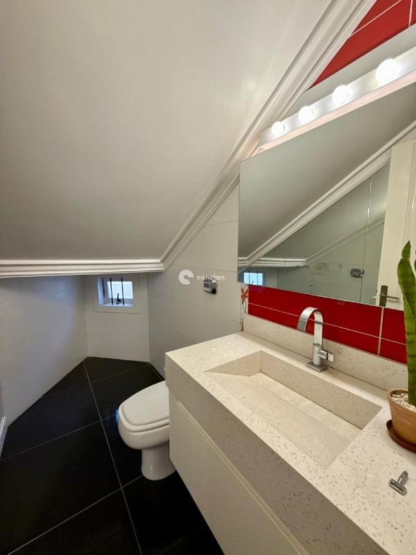 Casa de Condomínio à venda no Camobi: 