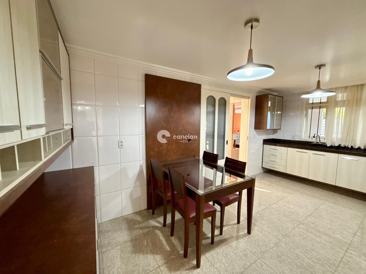 Casa de Condomínio à venda no Camobi: 