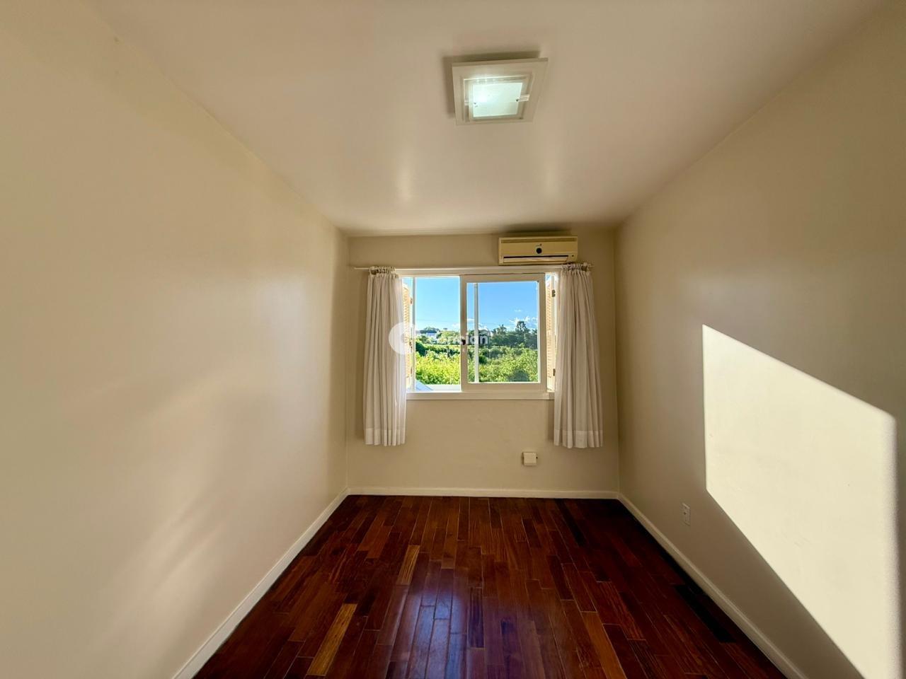 Casa de Condomínio à venda no Camobi: 