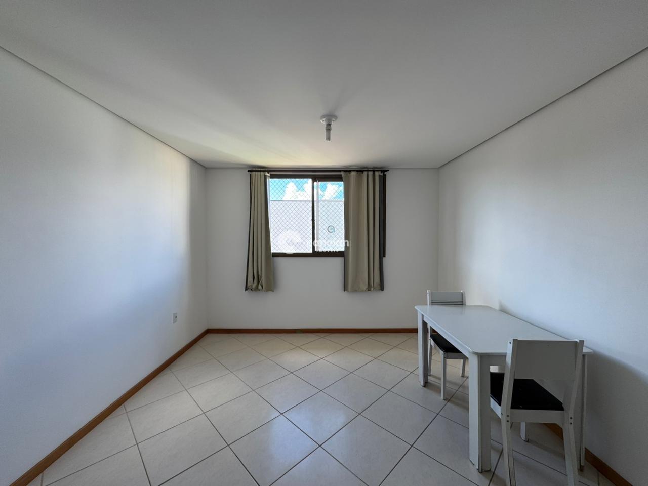 Apartamento à venda no Camobi: Sala de Estar