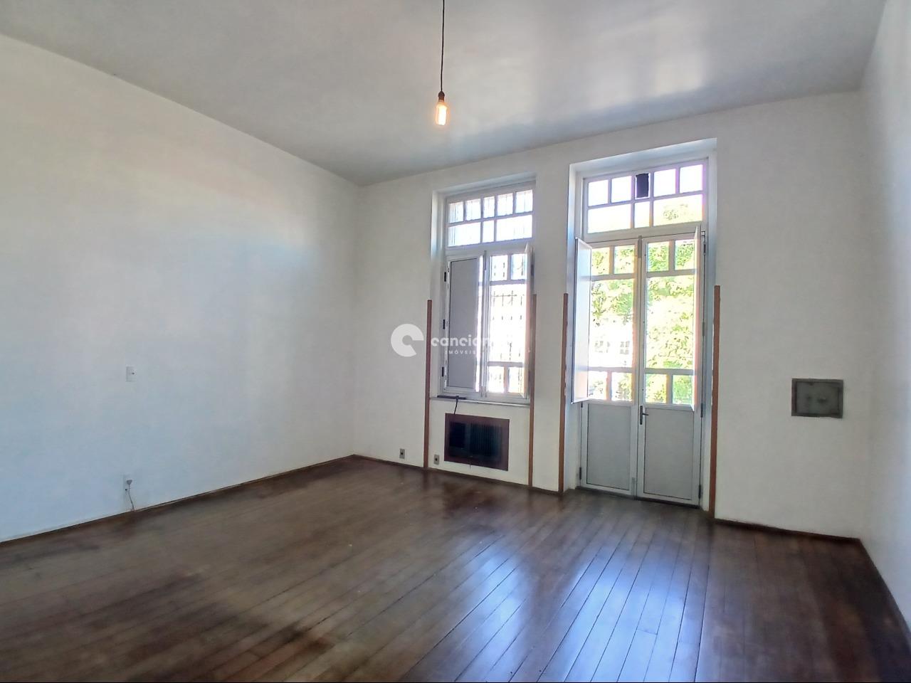 Sobrado à venda no Centro: 