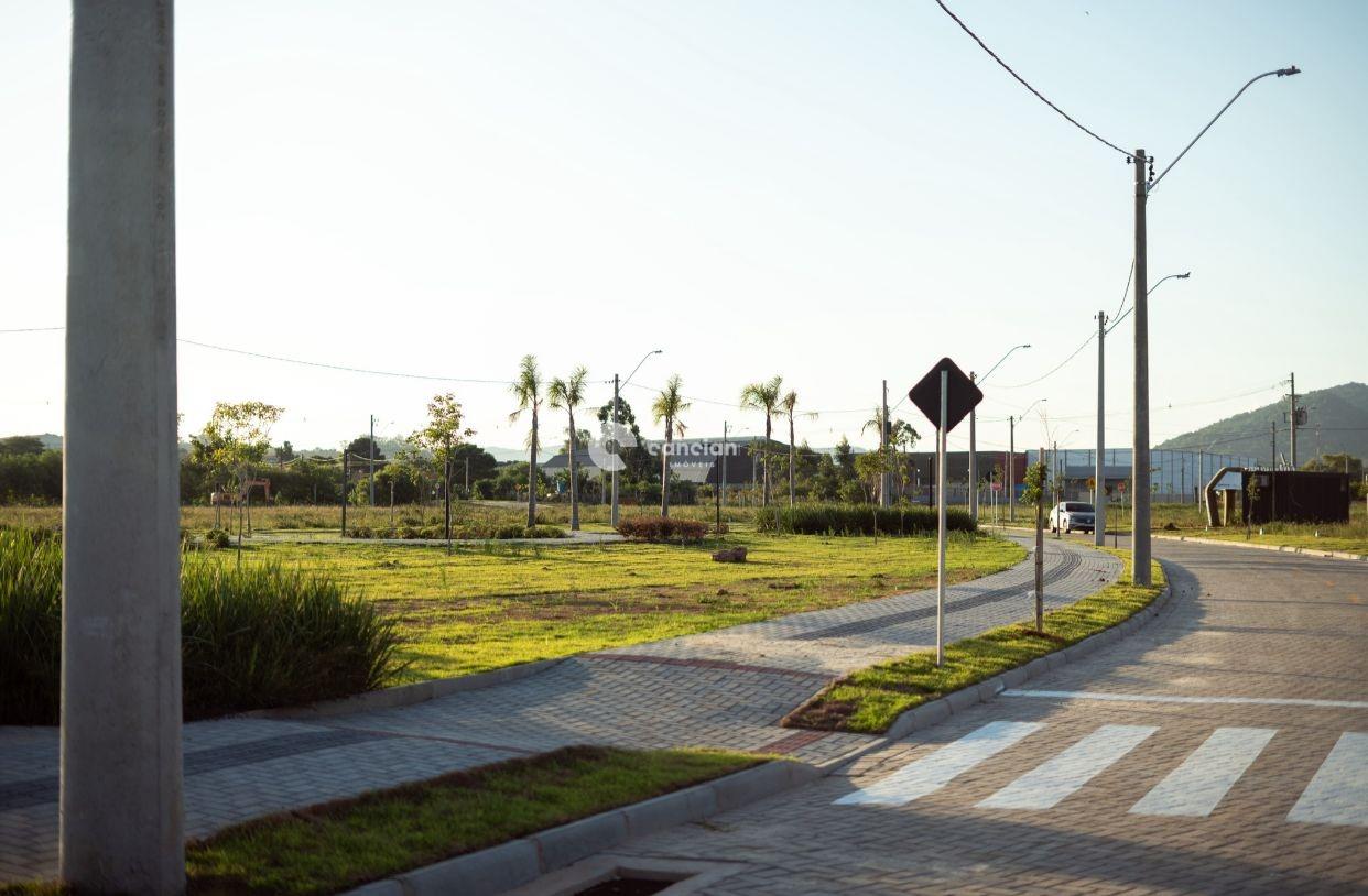Terreno à venda no Camobi: 