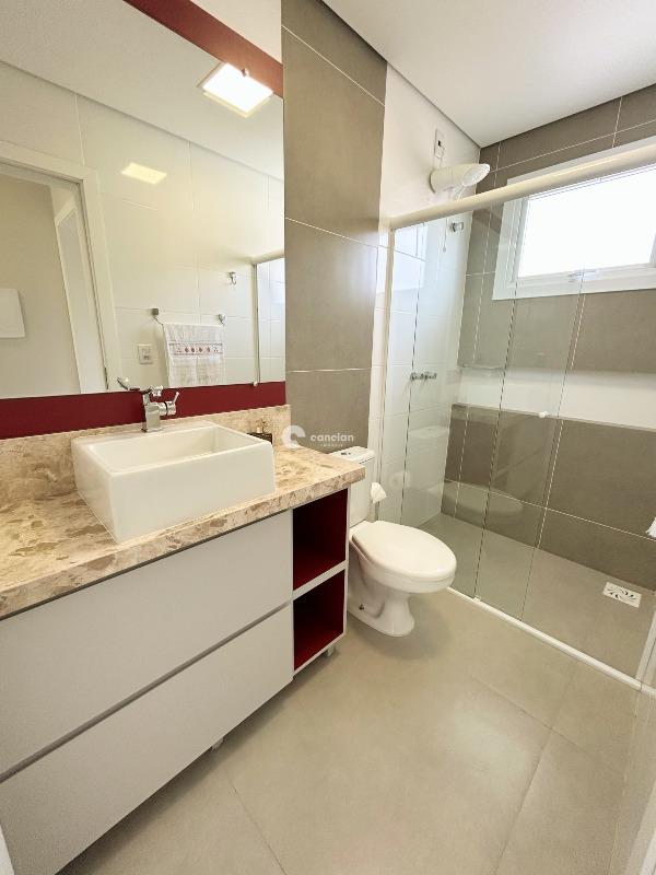 Sobrado à venda no Tomazetti: 