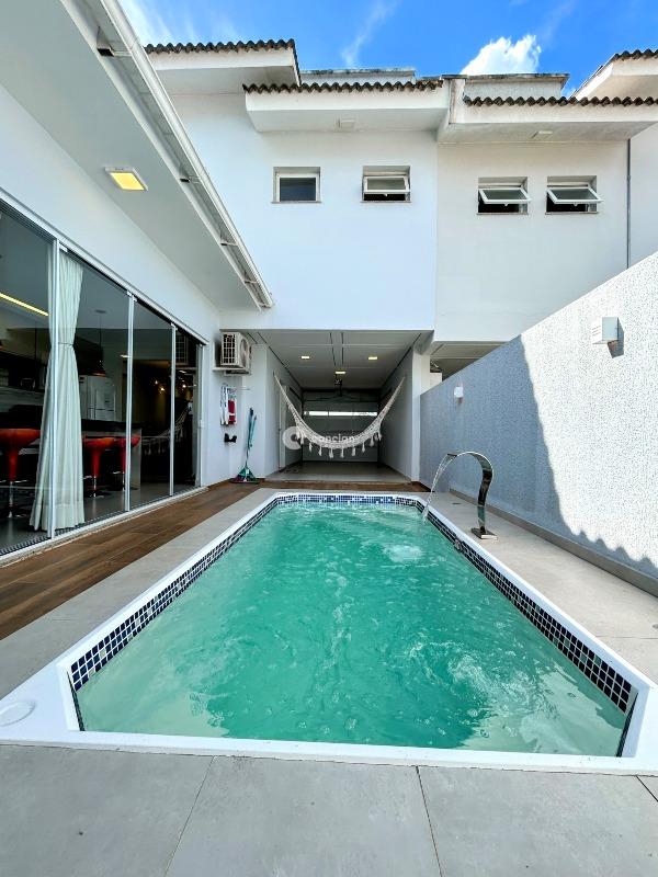 Sobrado à venda no Tomazetti: 