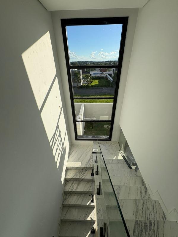 Casa de Condomínio à venda no Tomazetti: 