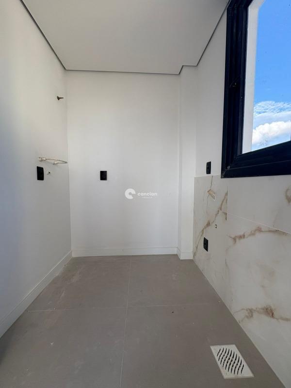 Casa de Condomínio à venda no Tomazetti: 