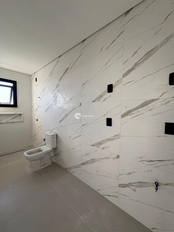 Casa de Condomínio à venda no Tomazetti: 