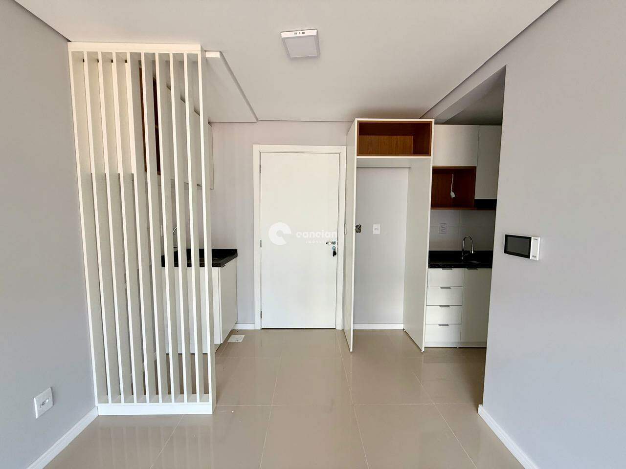 Apartamento para aluguel no Camobi: 