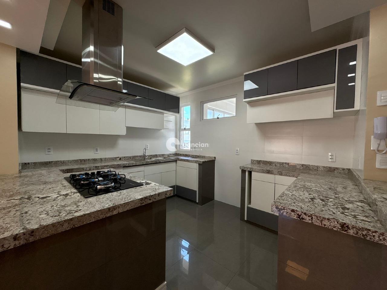 Cobertura à venda no Centro: 