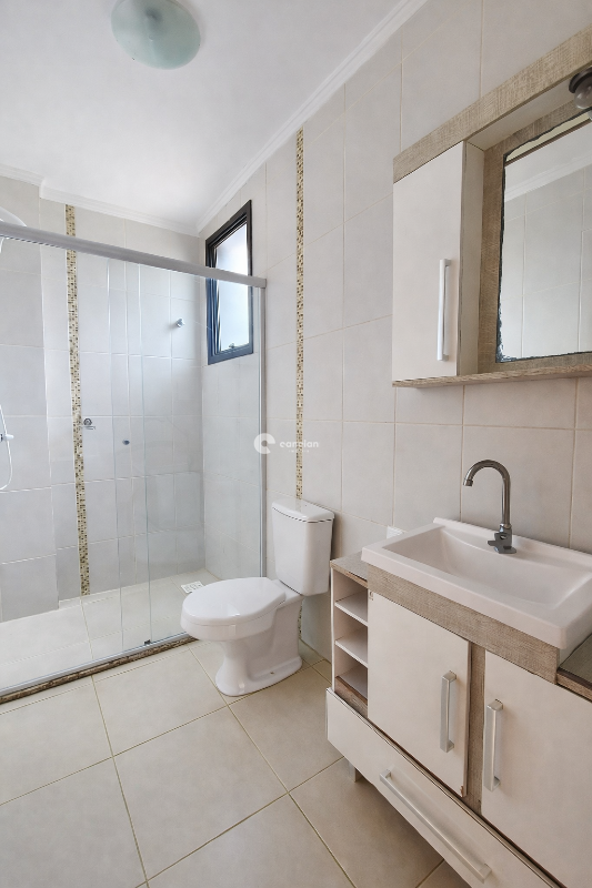 Apartamento à venda no Camobi: Banheiro (suíte)