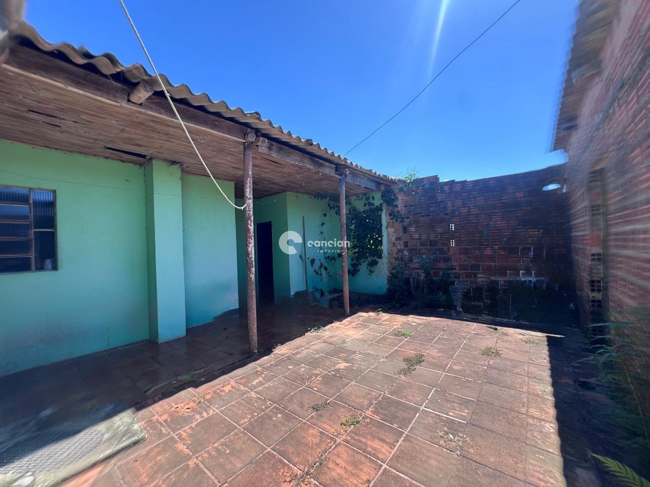 Casa à venda no Camobi: 