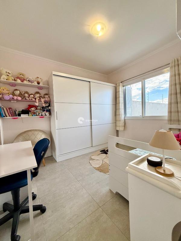 Casa à venda no Camobi: 