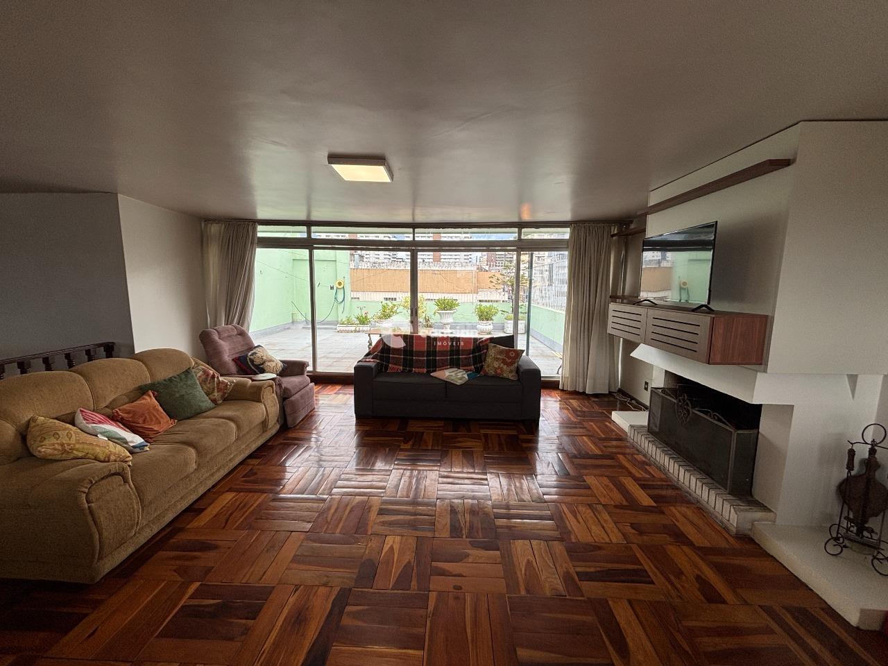 Cobertura à venda no Centro: 